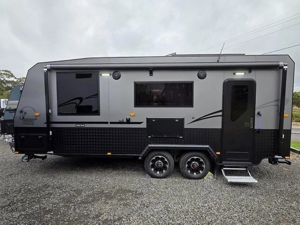 2026 Safari Caravans Oasis 19'6 Touring Solar Lithium Triple Bunks