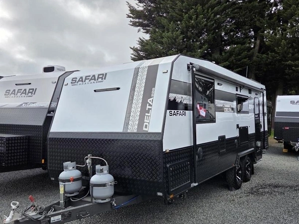 2023 Safari Caravans Delta 22'6 Touring Diesel Heater Solar Panels