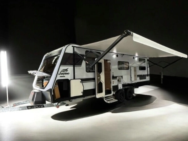 2025 Jayco Caravans Silverline Luxury Triple Bunks Lithium Battery Inverter
