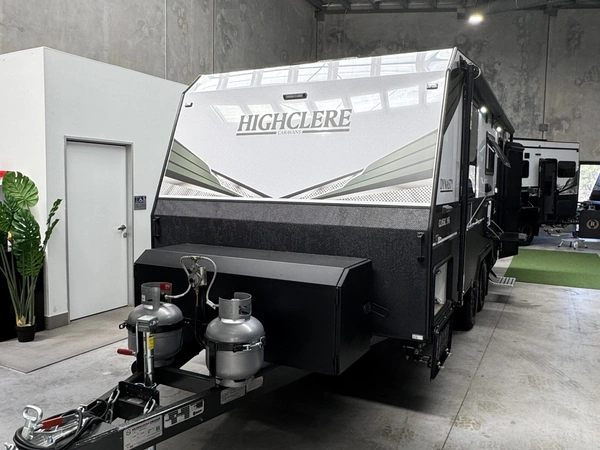 2025 Highclere Caravans Dynasty Classic 19'6 Off Road Queen Bed