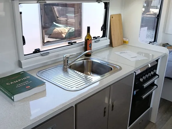 2026 Latitude Rv Arctic Plus 19'6 Off Road Solar Panels Diesel Heater