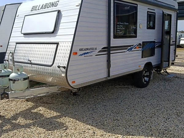 2017 Billabong Caravans Shearwater 16' Diesel Heater Solar