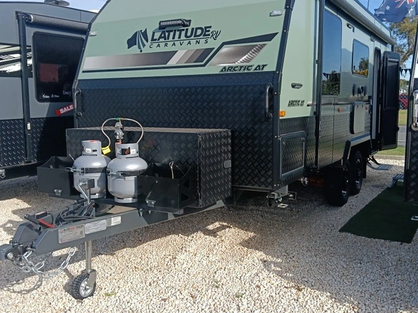2026 Latitude Rv Arctic A/T 19'6 Off Road Air Conditioner Washing Machine