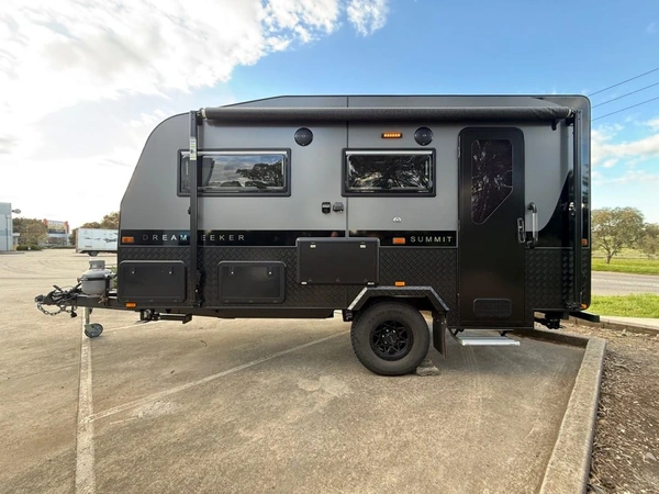 2026 Dreamseeker Caravans Summit 15' Luxury Single Axle Air Conditioner Shower Toilet