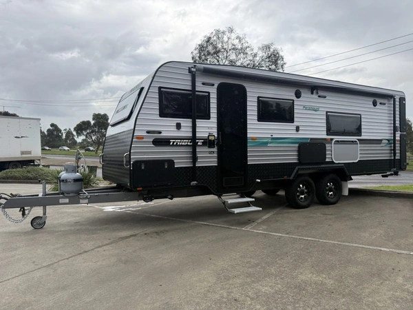 2018 Paramount Caravans Tribute 24' Luxury Full Ensuite Air Conditioner