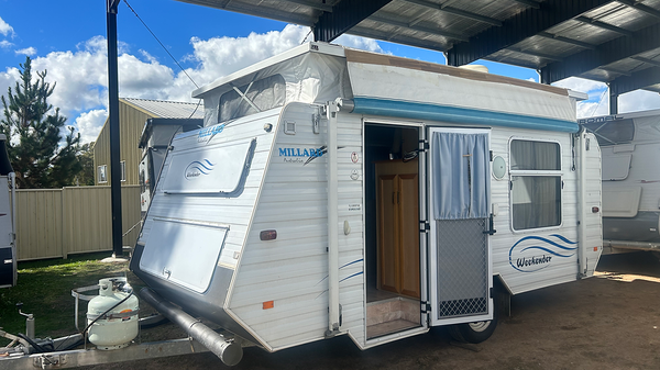 2006 Millard Caravans Horizon Weekender Pop Top Island Bed