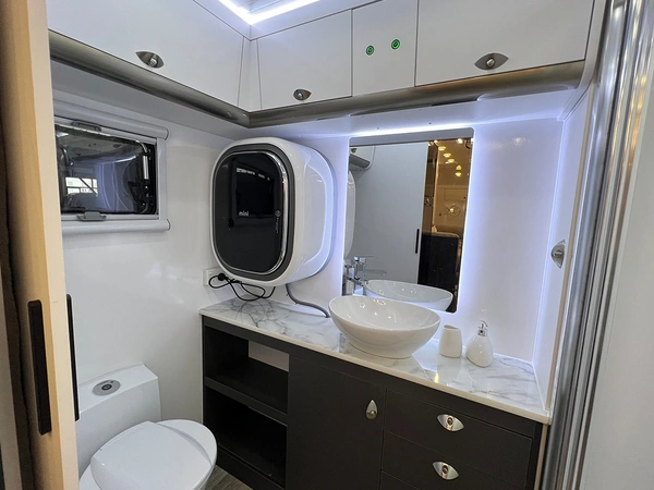 Goldstar RV Platinum 20' Luxury Off Road Full Ensuite Independent Suspension