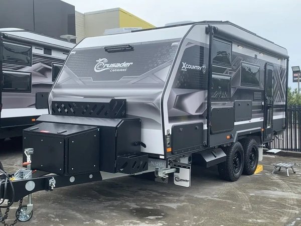 2025 Crusader Caravans X Country Madmax 19'7 Off Road Solar Lithium Diesel Heater