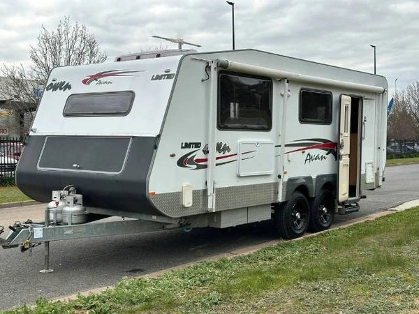 2014 Avan Caravans Owen 17' Pop Top Washing Machine Air Conditioner
