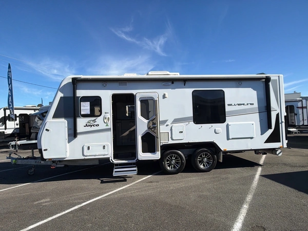 2019 Jayco Caravans Silverline 21'8 Touring Slide Out Kitchen Solar Panels