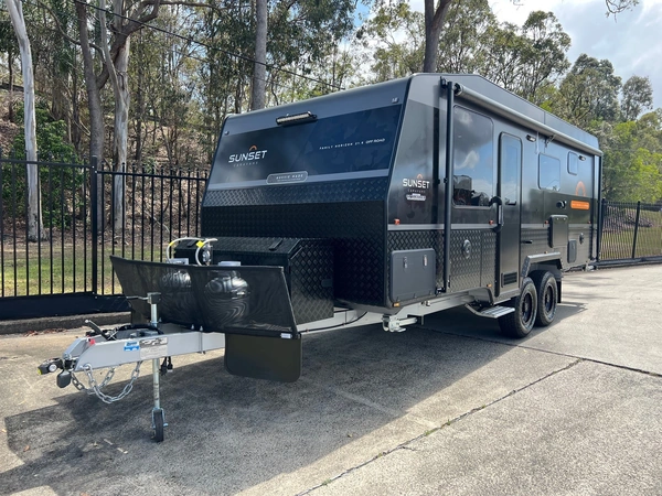 2025 Sunset Caravans Family Horizon 21'6 Off Road Solar Lithium Diesel Heater