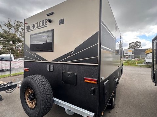 2026 Highclere Caravans Runaway 15'6 Off Road Lithium Battery Full Ensuite
