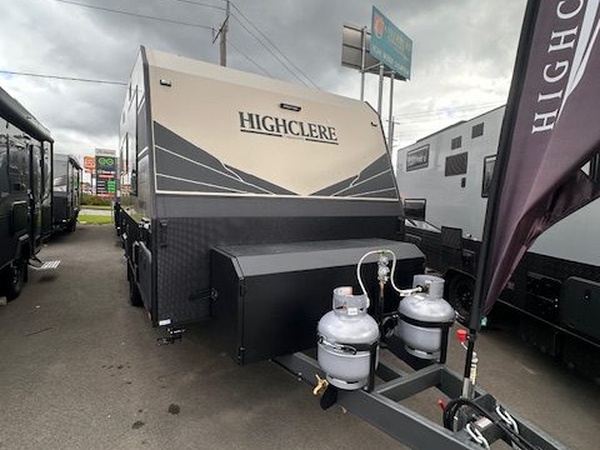 2026 Highclere Caravans Runaway 15'6 Off Road Lithium Battery Full Ensuite