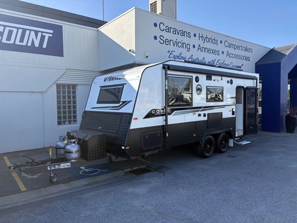 2026 Franklin Caravans Core 20'6 Off Road Solar Panels Lithium Battery