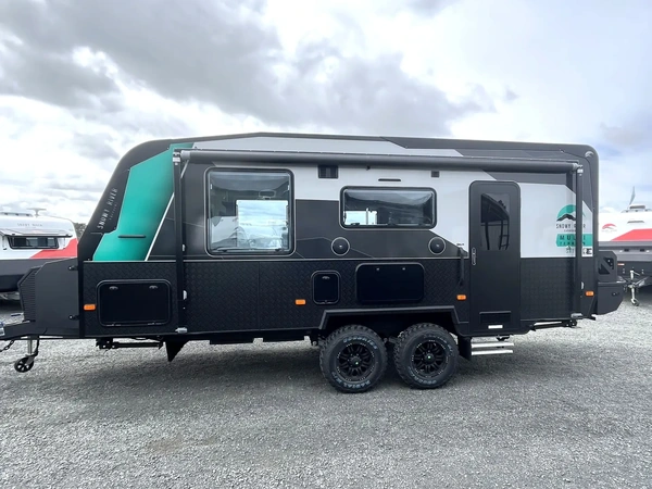 New Age Caravans SRT-19 27'4 Off Road Solar Lithium Diesel Heater