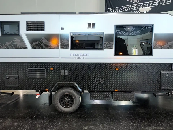 2025 Retreat Caravans Fraser 26'11 Off Road Solar Panels Lithium Battery