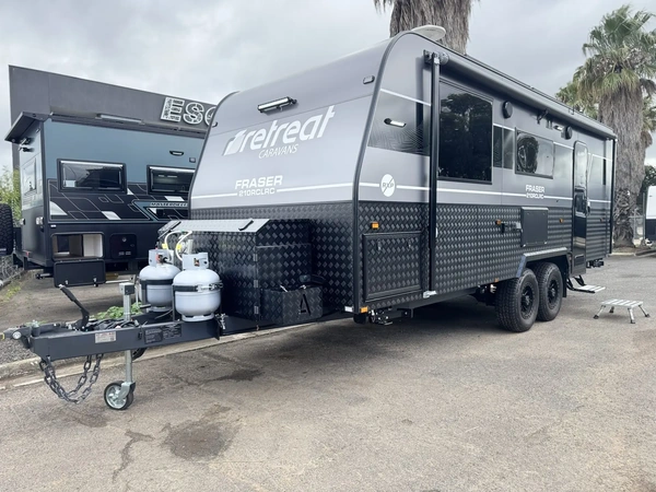 2025 Retreat Caravans Fraser 29'6 Off Road Solar Lithium Full Ensuite