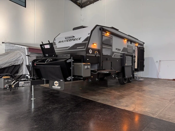 2025 Masterpiece Caravans Directors 23'6 Off Road Solar Lithium Full Ensuite