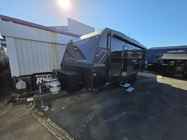 2026 Fortitude Caravans Holiday 23'3 Family Solar Lithium