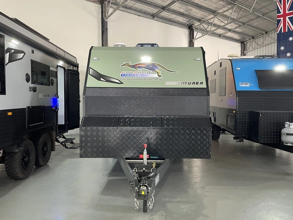 2026 Aussie Fivestar Caravans The Cape Off Road Full Ensuite Lithium Battery