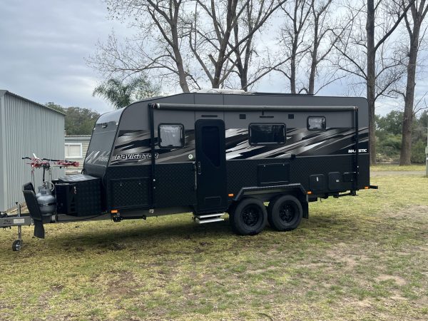 2021 Majestic Caravans navigator Family Tandem Axle